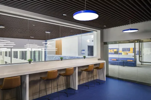 U of M Specialty Pharmacy_03